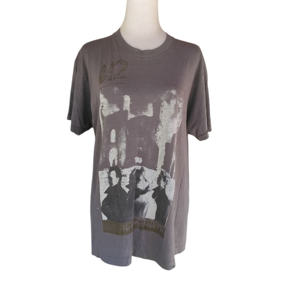 Vintage U2 The Unforgettable Fire 1995 Band Tour Date Graphic TShirt Size Medium - Picture 1 of 9